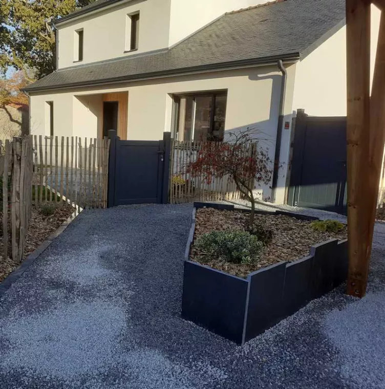 Paysagiste pour création de jardinière en ardoise, Machecoul-Saint-Même, Créa Vert Passion